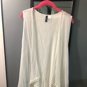 White vest with no sleeves